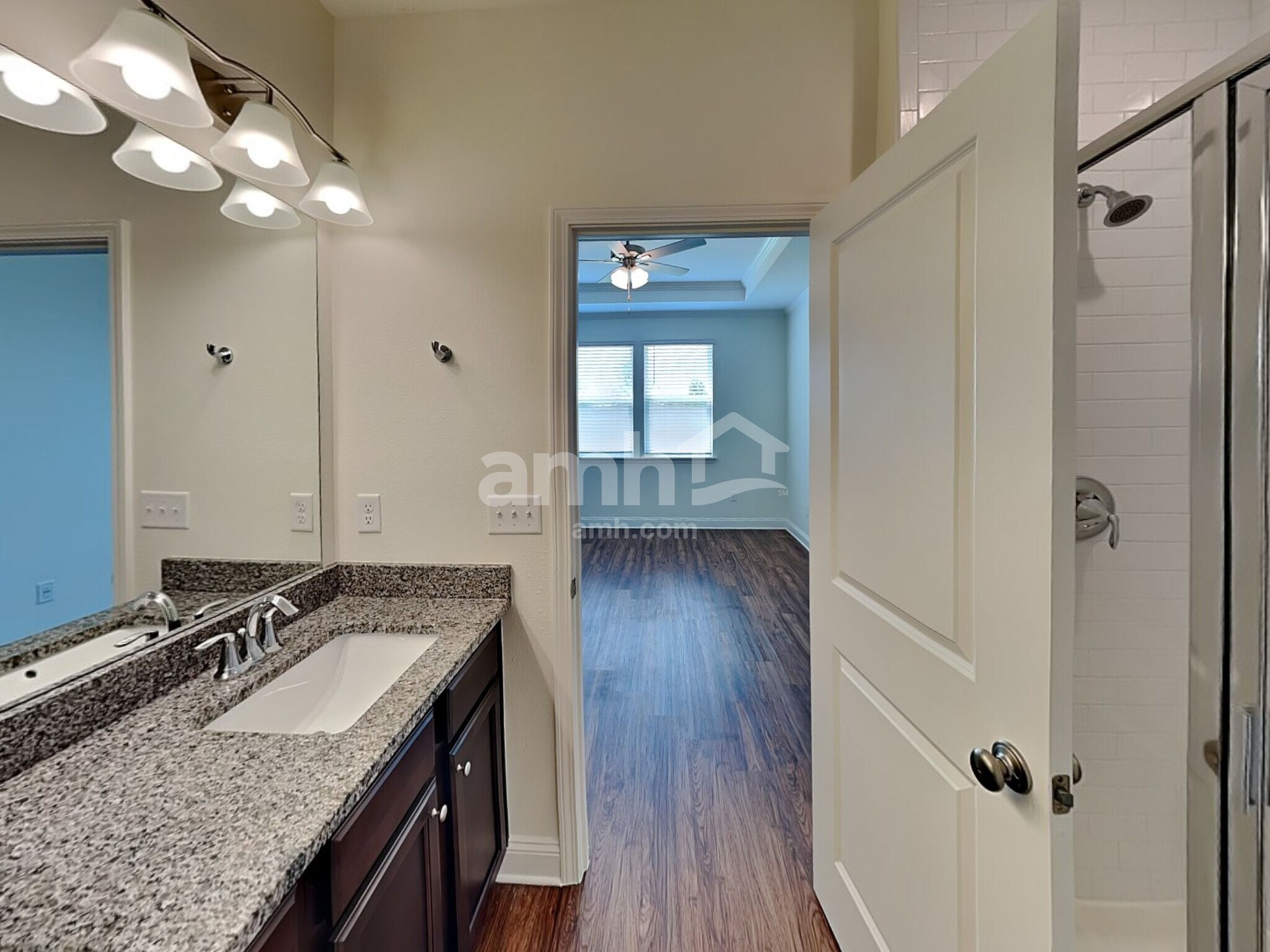 Building Photo - 151 Banyan Frst Dr