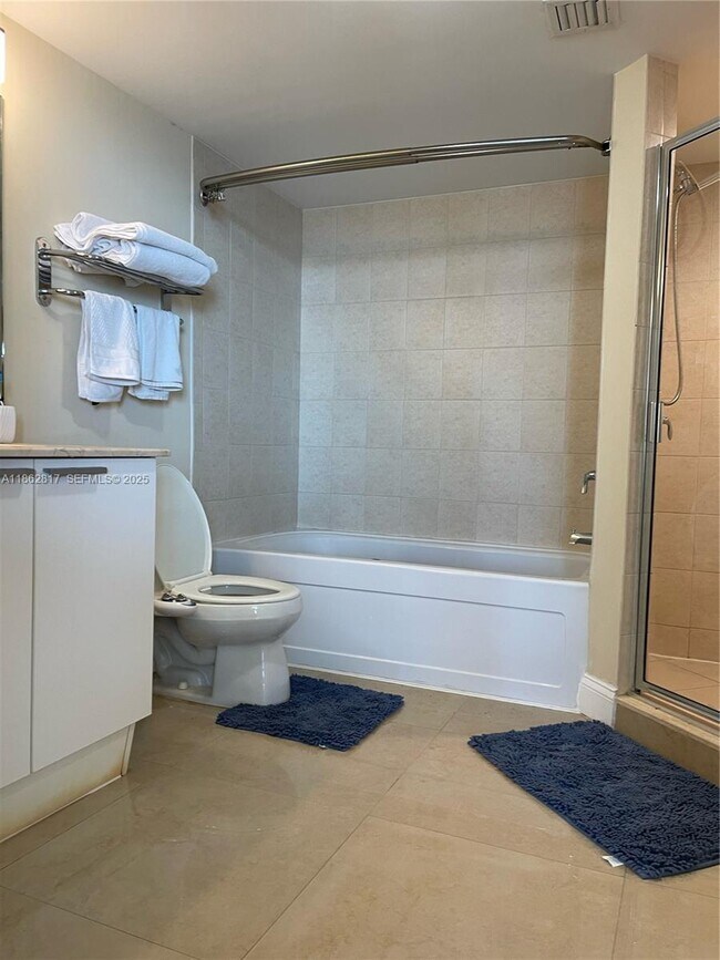 Building Photo - 16699 Collins Ave