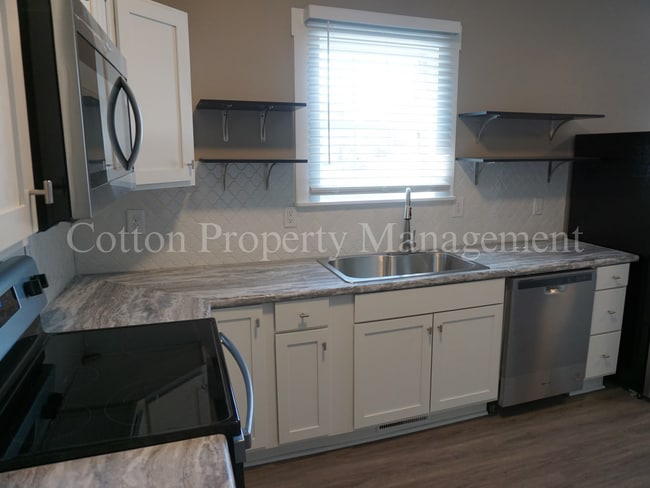 Building Photo - 2BR/2BA Home in Downtown Wilmington / $1,5...