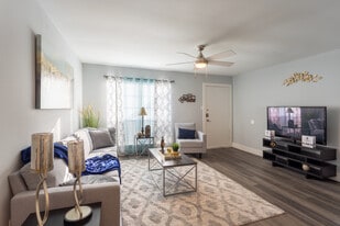 2BR, 1BA - 829SF - Springs at 1100
