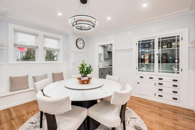 Building Photo - 815 Central Ave