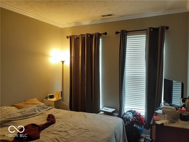 Building Photo - 6576 Reserve Dr