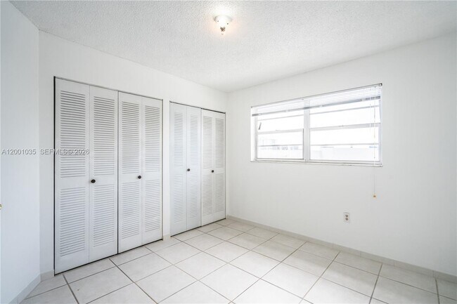 Building Photo - 7150 Indian Creek Dr