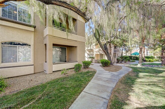 Building Photo - 75 N Valle Verde Dr