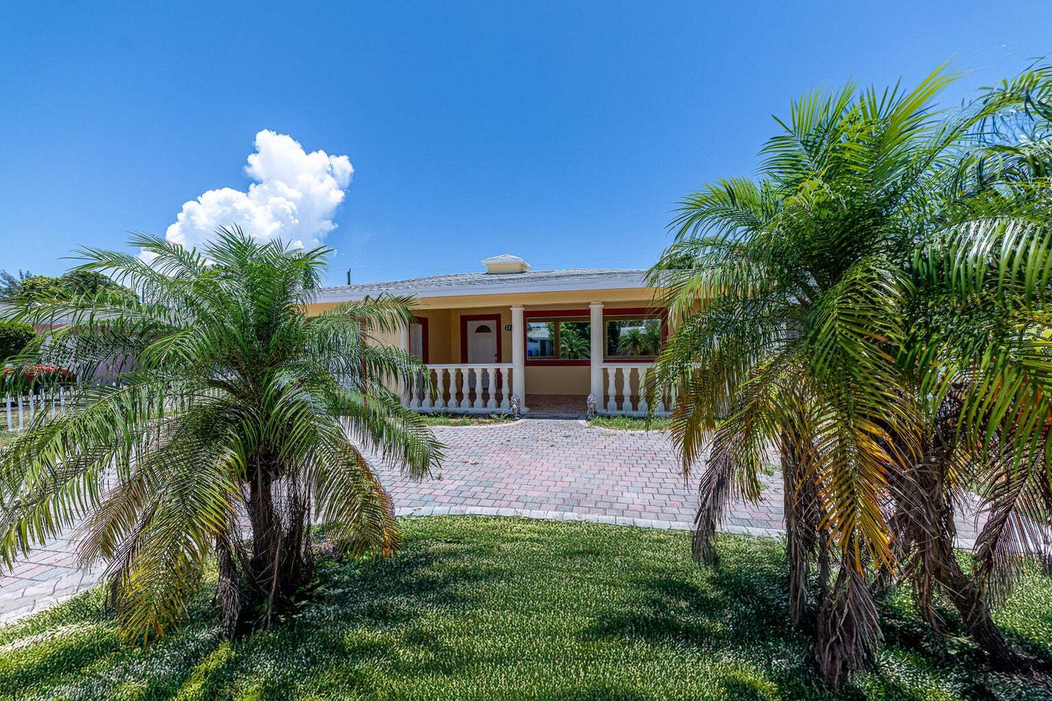 Building Photo - 3730 NE 13th Ter