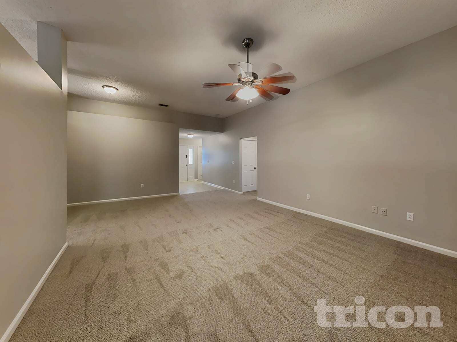 Building Photo - 3951 Hideaway Lane