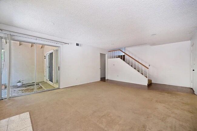 Building Photo - 2645-2649 S Whitney Blvd