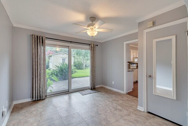 Building Photo - 319 Tanglewood Rd