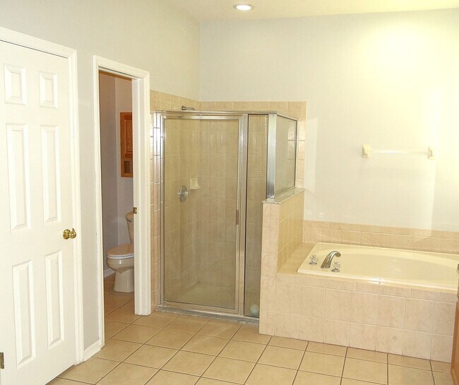 Building Photo - 11112 Wildcat Dr
