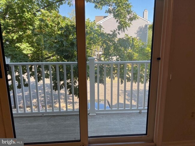 Building Photo - 53 E Shrewsbury Pl