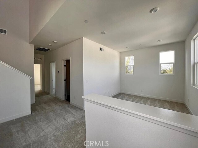 Building Photo - 1118 W Cara Dr