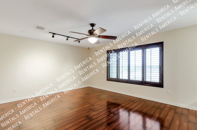 Building Photo - 15549 S Via Puente Azul