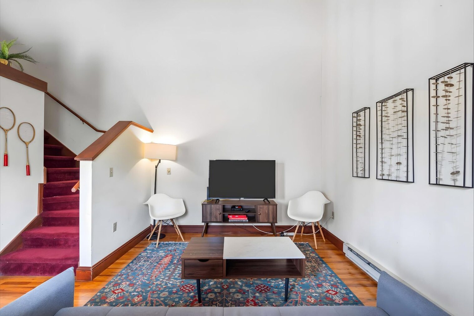 Building Photo - 402 W Dayton St