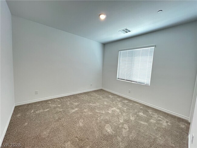 Building Photo - 2276 Luna Hvn St