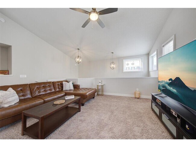 Building Photo - 1731 Riverside Dr