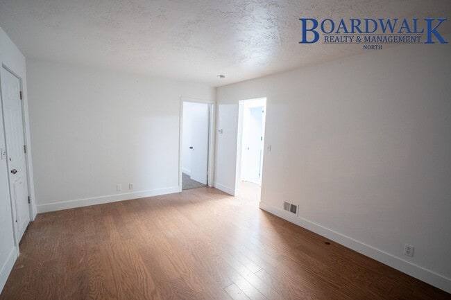 Building Photo - Newly Remodeled 3 Bedroom East of Harrison Blvd!