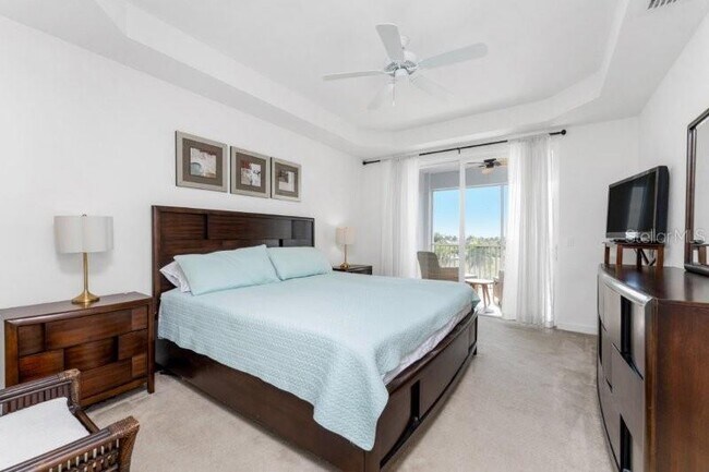 Building Photo - 2001 Bal Harbor Blvd