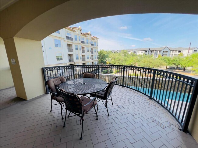 Building Photo - 7575 Kirby Dr