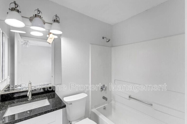 Building Photo - 3651 N Goldenrod Rd