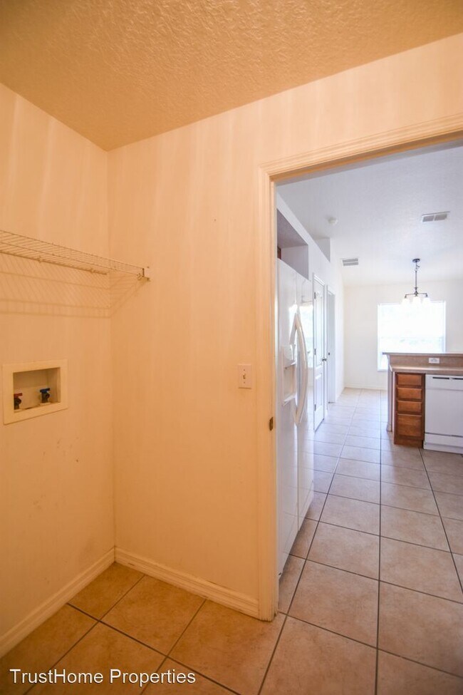Building Photo - 3 br, 2 bath House - 10438 Vista Pine Loop