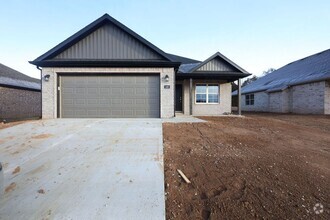 Building Photo - Stunning BRAND NEW Home, Fenced Yard, All ...