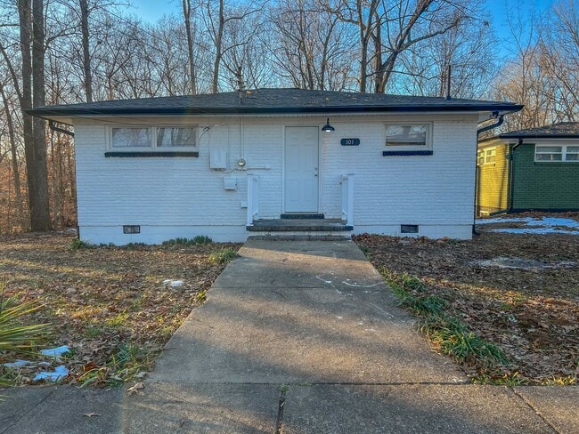 Primary Photo - Move-In Specials Available! Completely Rem...