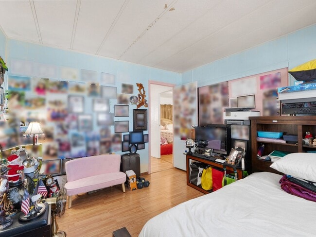 Building Photo - Cozy 3 bedrooms, 2 bathrooms, cover patio and carport available in San Marcos