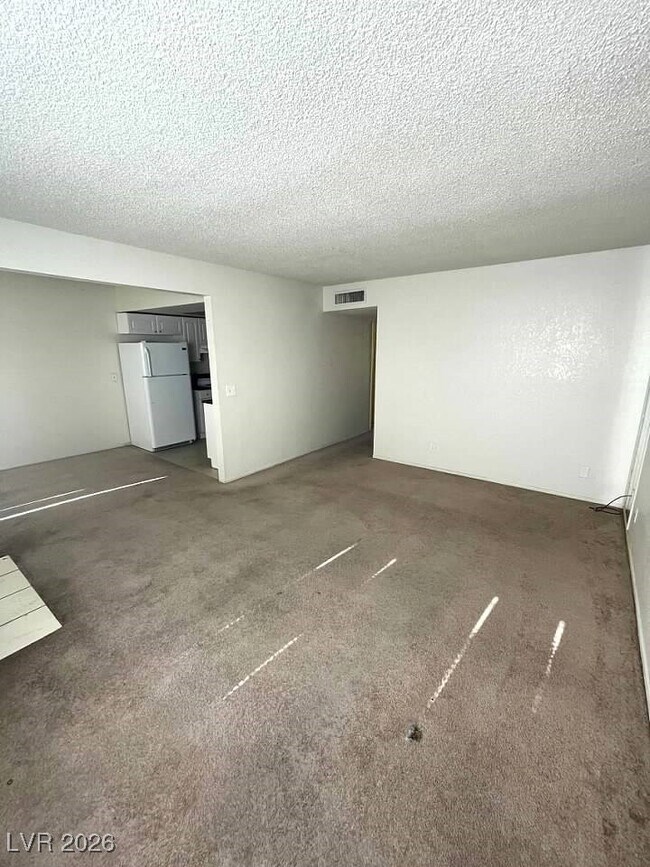 Building Photo - 241 Misty Isle Ln