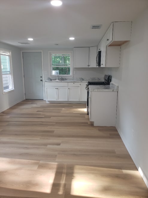 Building Photo - 3707 Blackstone Ave