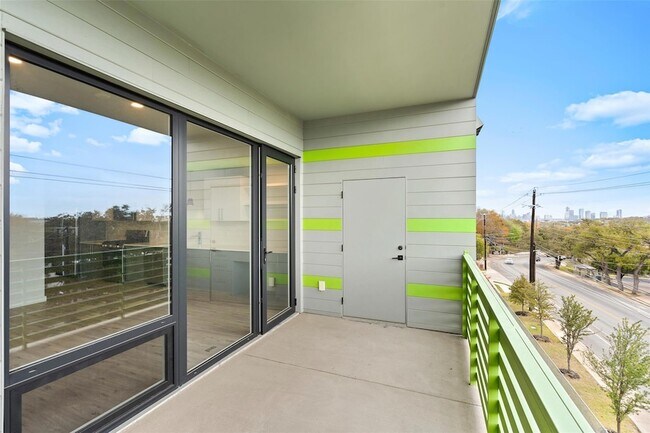 Building Photo - 4004 Banister Ln