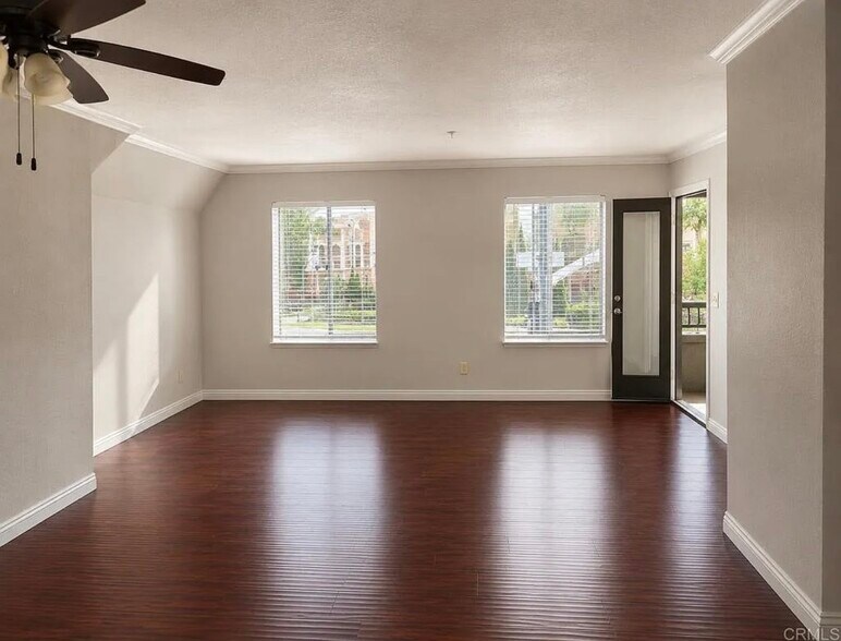 Building Photo - 3550 Lebon Dr