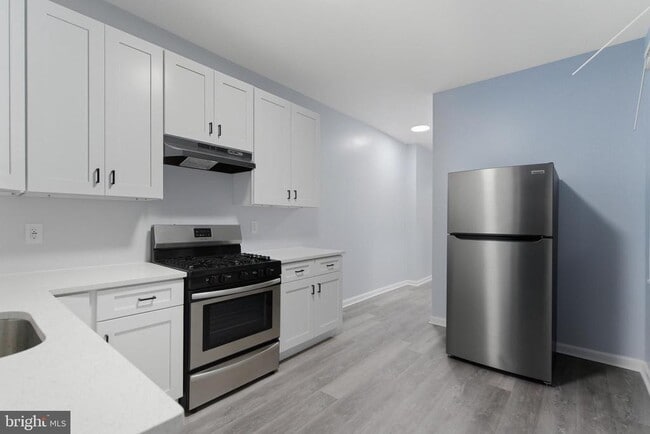 Building Photo - 903 N 5th St