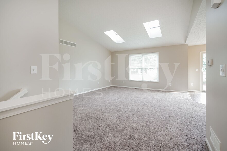 Building Photo - 7127 Emerald Tree Dr