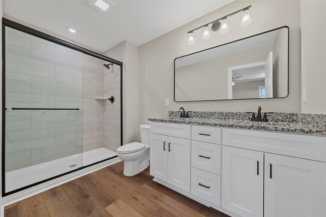 Building Photo - 716 Sheldrake Ln