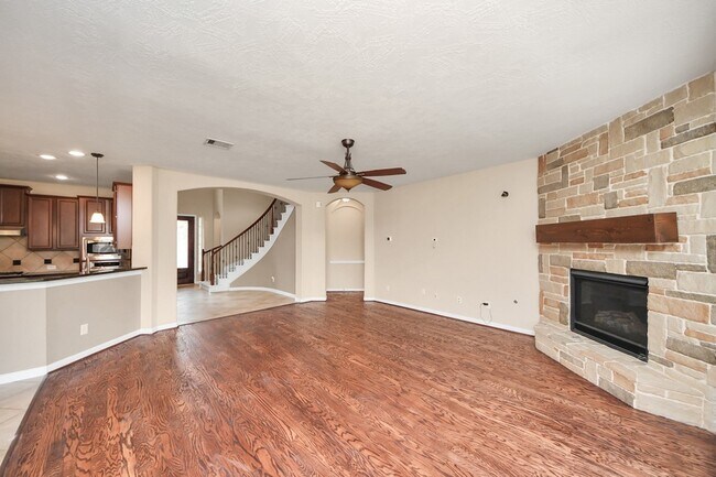 Building Photo - 18006 E Williams Bend Dr