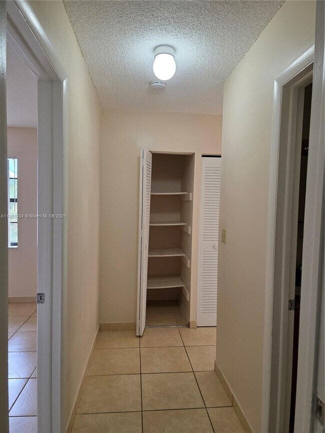 Building Photo - 6945 SW 111th Ct