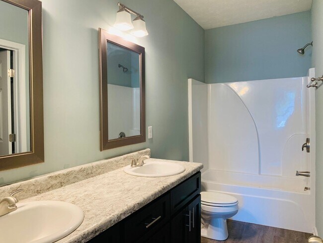 Building Photo - 621 Jefferson St