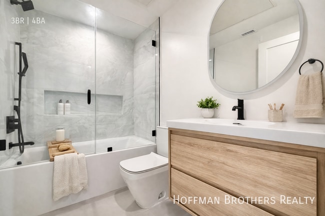 Building Photo - 1900 20th St