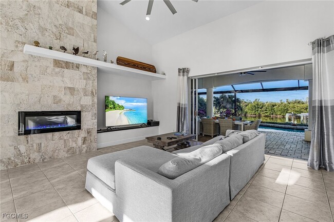 Building Photo - 3724 Surfside Blvd