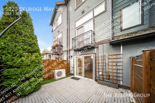 Building Photo - 5020 Delridge Wy SW