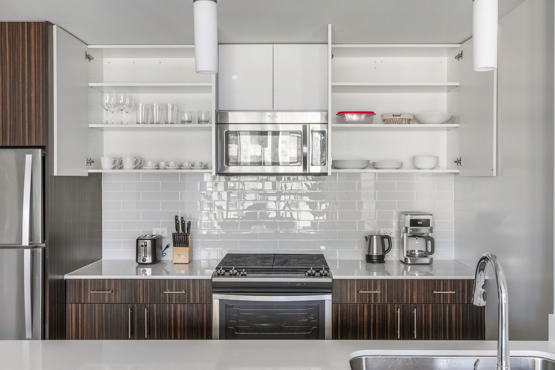 Building Photo - 300 N Canal St