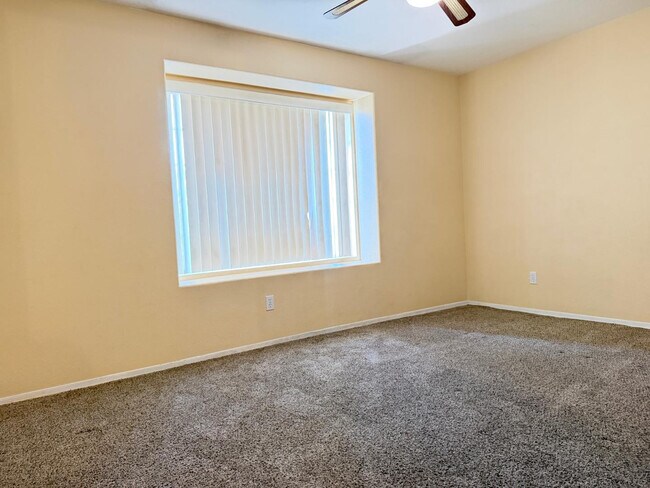 Building Photo - 7283 W Tina Ln