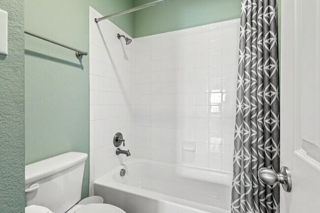 Building Photo - Entertainer's Home in Forney!
