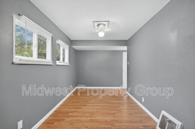 Building Photo - 148 Glen Garry Rd