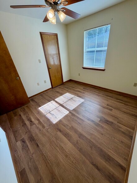 Bedroom - 29604 Burns Ln