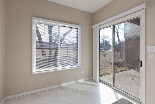 Building Photo - 1505 Mercury Dr