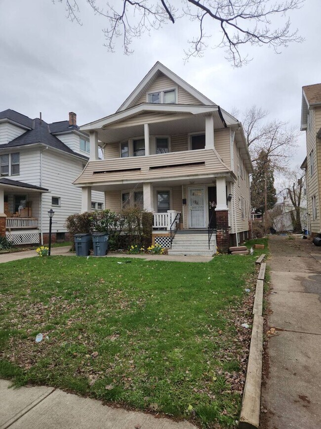 Primary Photo - 1460 E 135th St