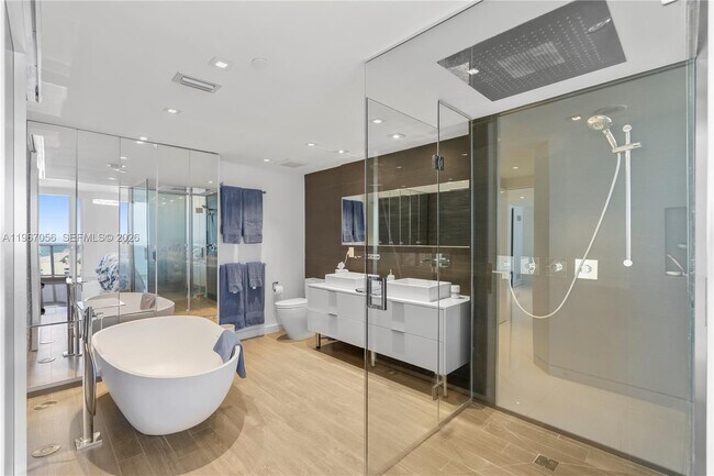 Building Photo - 4779 Collins Ave