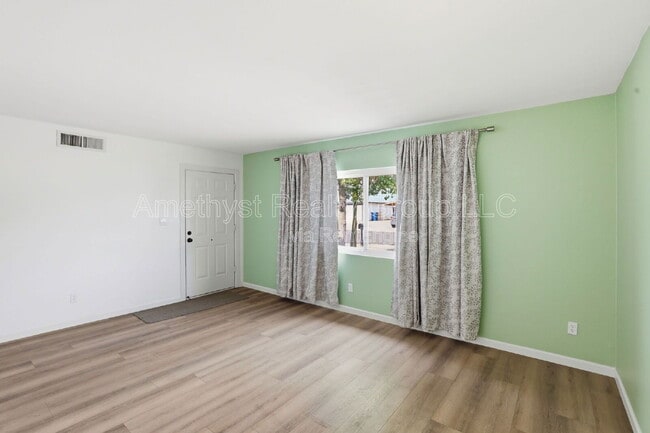 Building Photo - 6201 W Acoma Dr