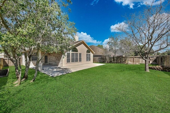 Building Photo - 5831 Sawyer Bend Ln